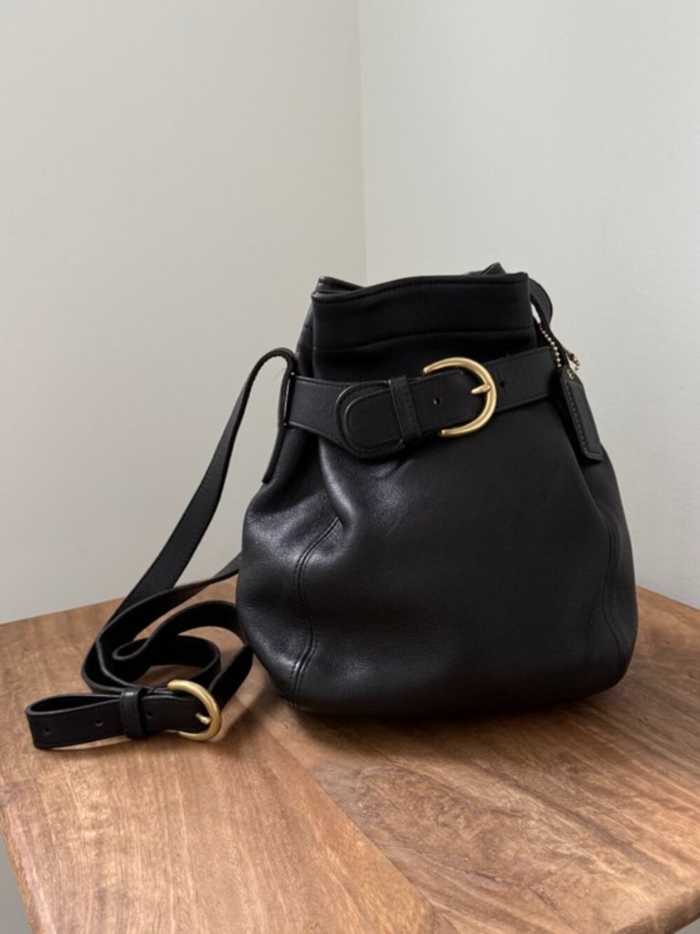 Vintage 1996 COACH Soho Belted Pouch Bucket Crossbody Bag Black Leather 4156